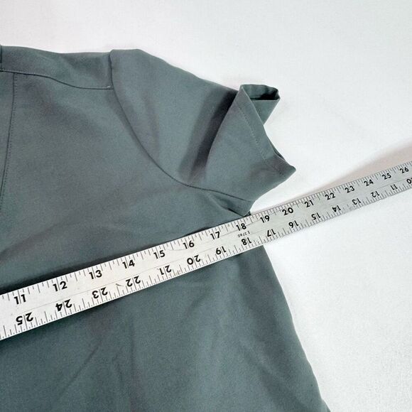 Figs Casma Crub Top Womens XS Green Sage Technical Collection Shirt - Picture 6 of 7